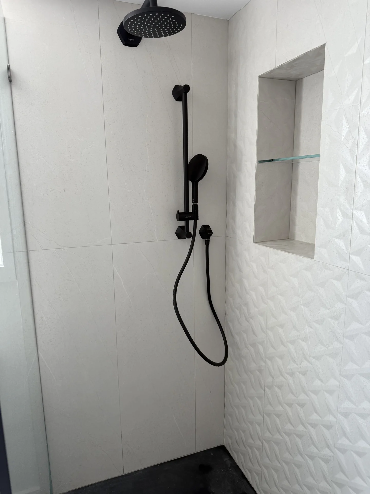 Modern bathroom vanity